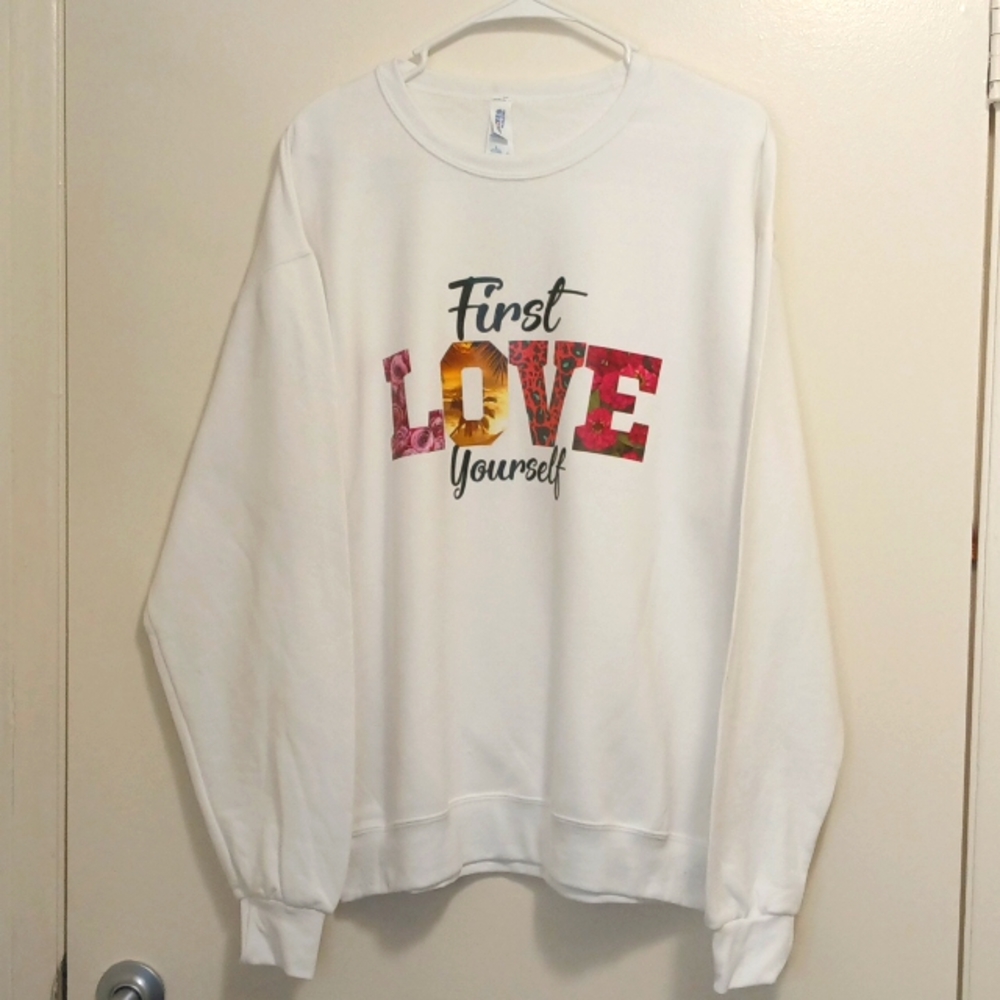 Jerzees Large White Graphic Sweatshirt